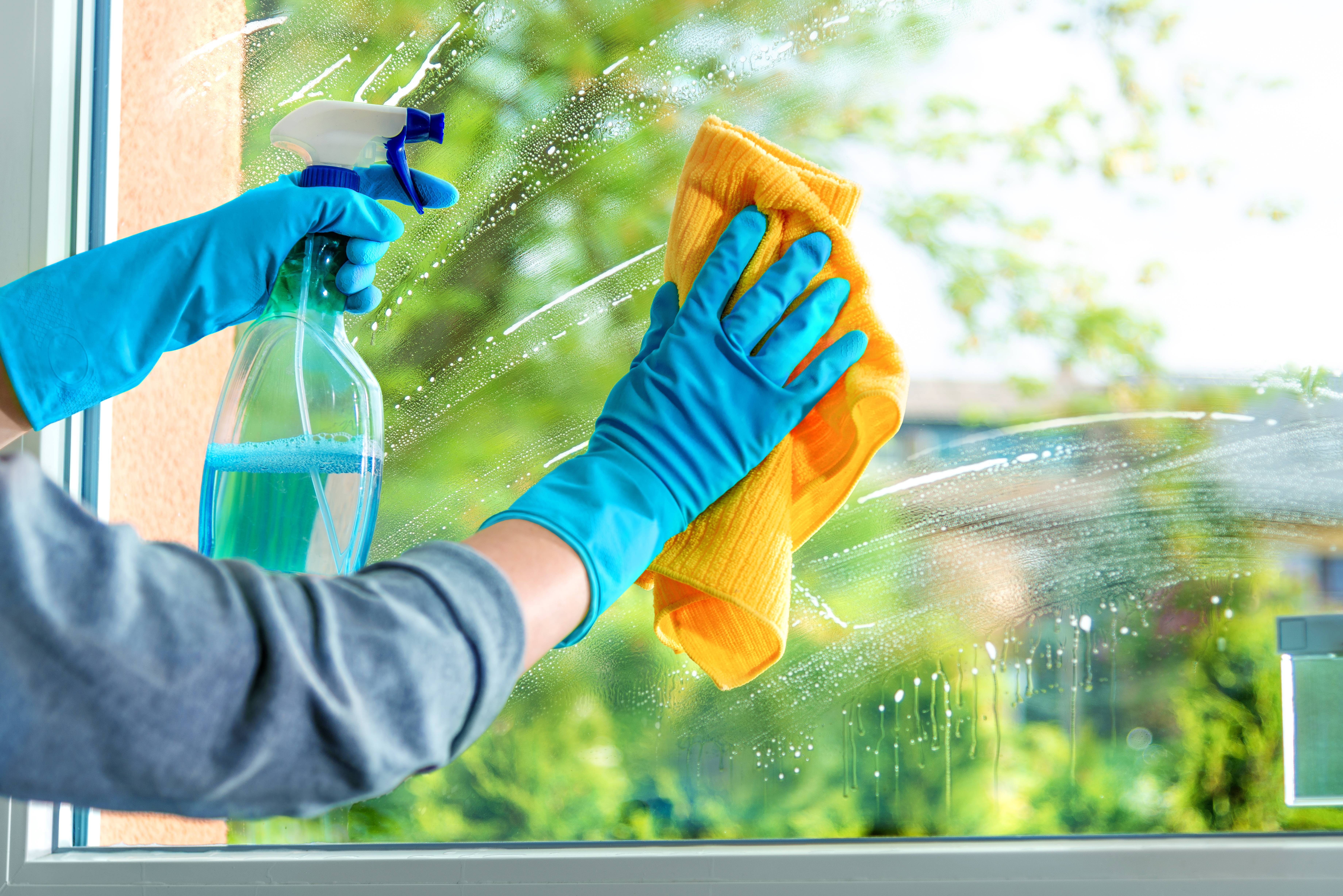 Why Spring Is the Best Time to Schedule a Deep Cleaning Service in Houston
